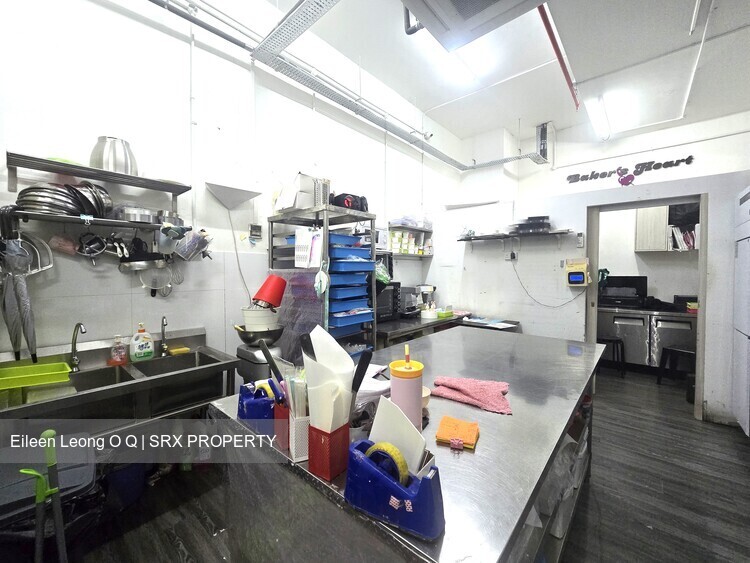 The Commerze@irving (D13), Retail #438245281